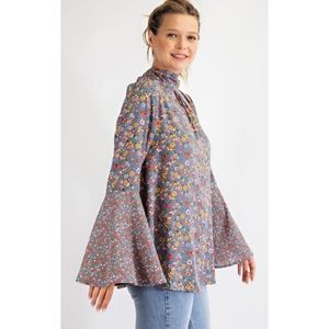 EASEL ABOVE ALL ELSE FLORAL PRINT TOP